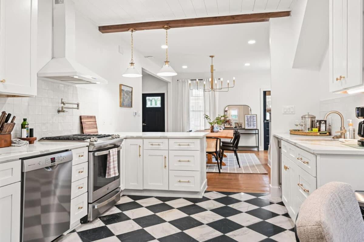 Bungalow On Main - Near Ark Уилямстаун Екстериор снимка